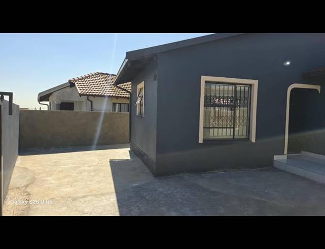 3 BEDROOM HOUSE FOR SALE IN MAOKENG